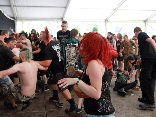 A Rockmaraton képekben - első nap. Omen, Rómaó Vérzik, Kovbojok, Baracka - fotó: Sándor Judit