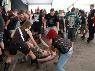 A Rockmaraton képekben - első nap. Omen, Rómaó Vérzik, Kovbojok, Baracka - fotó: Sándor Judit