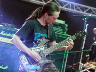 A Rockmaraton képekben - első nap. Omen, Rómaó Vérzik, Kovbojok, Baracka - fotó: Sándor Judit