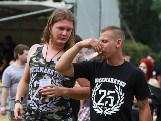 A Rockmaraton képekben - első nap. Omen, Rómaó Vérzik, Kovbojok, Baracka - fotó: Sándor Judit