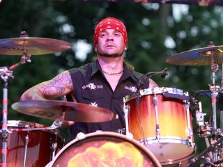 A Rockmaraton képekben - első nap. Omen, Rómaó Vérzik, Kovbojok, Baracka - fotó: Sándor Judit