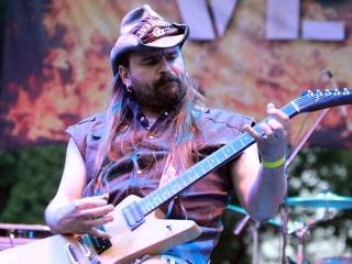 A Rockmaraton képekben - első nap. Omen, Rómaó Vérzik, Kovbojok, Baracka - fotó: Sándor Judit