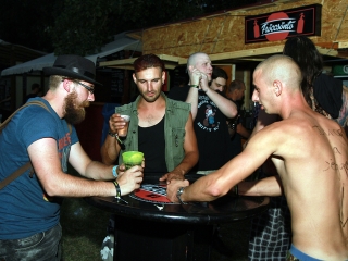 A Rockmaraton képekben - első nap. Omen, Rómaó Vérzik, Kovbojok, Baracka - fotó: Sándor Judit