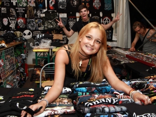 A Rockmaraton képekben - első nap. Omen, Rómaó Vérzik, Kovbojok, Baracka - fotó: Sándor Judit