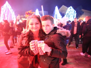 Szilveszter a Városháza téren - fotó: 