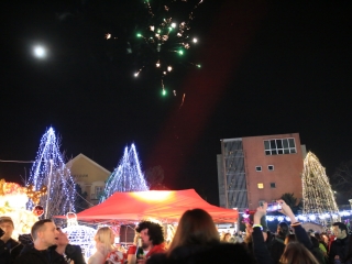 Szilveszter a Városháza téren - fotó: 