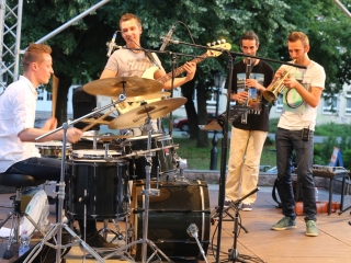 Koós-Hutás Áron jazztrombitás a Ligetben - fotó: Ónodi Zoltán