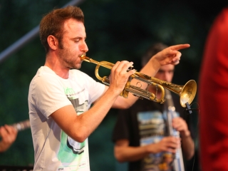 Koós-Hutás Áron jazztrombitás a Ligetben - fotó: Ónodi Zoltán