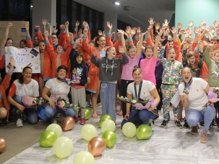 Vízilabdázók köszöntése az uszodában - fotó: 