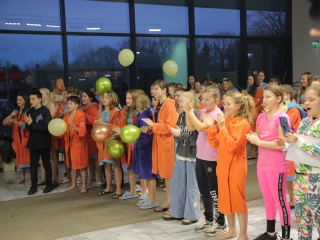 Vízilabdázók köszöntése az uszodában - fotó: 