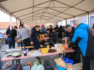 A XII. Pentelei Kolbászfesztivál képeken - fotó: 