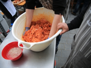 A XII. Pentelei Kolbászfesztivál képeken - fotó: 