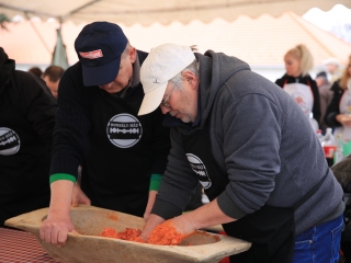 A XII. Pentelei Kolbászfesztivál képeken - fotó: 