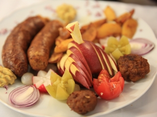 A XII. Pentelei Kolbászfesztivál képeken - fotó: 