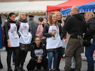 A XII. Pentelei Kolbászfesztivál képeken - fotó: 