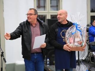 A XII. Pentelei Kolbászfesztivál képeken - fotó: 