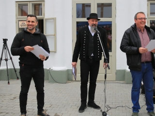 A XII. Pentelei Kolbászfesztivál képeken - fotó: 