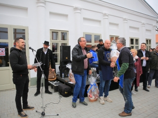 A XII. Pentelei Kolbászfesztivál képeken - fotó: 