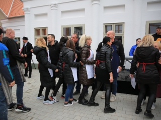 A XII. Pentelei Kolbászfesztivál képeken - fotó: 