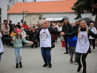 A XII. Pentelei Kolbászfesztivál képeken - fotó: 