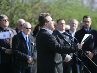 Ünnepség a forradalmi emlékműnél, megemlékezés Rosti Pál sírjánál - fotó: 