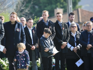 Ünnepség a forradalmi emlékműnél, megemlékezés Rosti Pál sírjánál - fotó: 