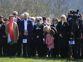 Ünnepség a forradalmi emlékműnél, megemlékezés Rosti Pál sírjánál - fotó: 