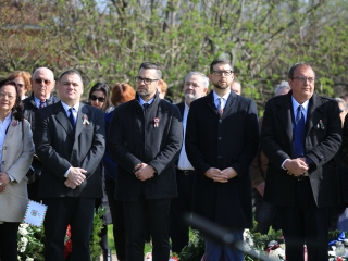 Ünnepség a forradalmi emlékműnél, megemlékezés Rosti Pál sírjánál - fotó: 