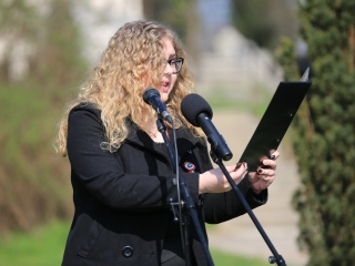 Ünnepség a forradalmi emlékműnél, megemlékezés Rosti Pál sírjánál - fotó: 