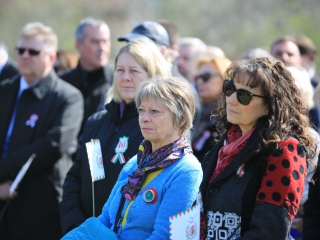 Ünnepség a forradalmi emlékműnél, megemlékezés Rosti Pál sírjánál - fotó: 