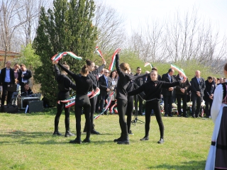 Ünnepség a forradalmi emlékműnél, megemlékezés Rosti Pál sírjánál - fotó: 