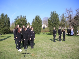Ünnepség a forradalmi emlékműnél, megemlékezés Rosti Pál sírjánál - fotó: 