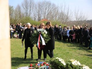 Ünnepség a forradalmi emlékműnél, megemlékezés Rosti Pál sírjánál - fotó: 