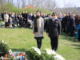 Ünnepség a forradalmi emlékműnél, megemlékezés Rosti Pál sírjánál - fotó: 