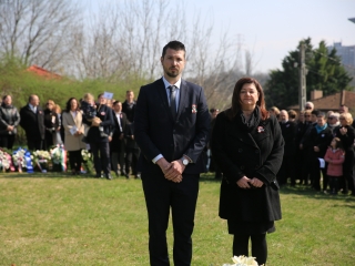 Ünnepség a forradalmi emlékműnél, megemlékezés Rosti Pál sírjánál - fotó: 