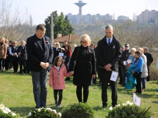 Ünnepség a forradalmi emlékműnél, megemlékezés Rosti Pál sírjánál - fotó: 
