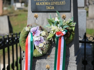 Ünnepség a forradalmi emlékműnél, megemlékezés Rosti Pál sírjánál - fotó: 