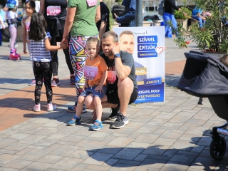 Jót Fut a Város (2024) - fotó: 