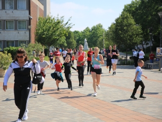 Jót Fut a Város (2024) - fotó: 