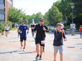 Jót Fut a Város (2024) - fotó: 