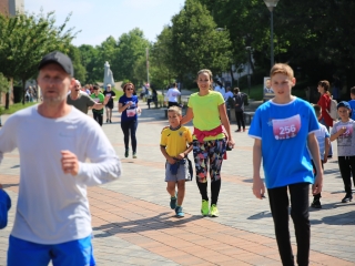 Jót Fut a Város (2024) - fotó: 