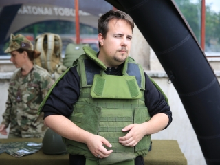 Rend & védelem egy seregszemle képein (2024) - fotó: 