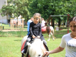 Gyermeknapi játszótér-avató a Bocskain - fotó: 