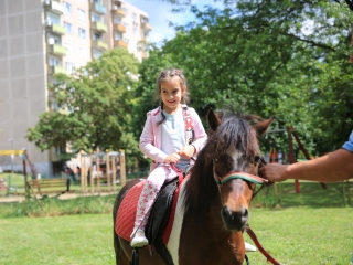 Gyermeknapi játszótér-avató a Bocskain - fotó: 
