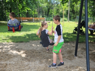 Gyermeknapi játszótér-avató a Bocskain - fotó: 
