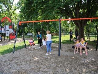 Gyermeknapi játszótér-avató a Bocskain - fotó: 