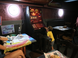 Jägermeister-gyűjtők a Kaptárban (2024) - fotó: 