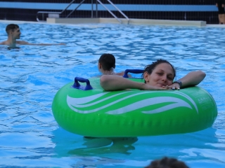 Éjszakai csobbanás az élményfürdőben 2.0 - fotó: 