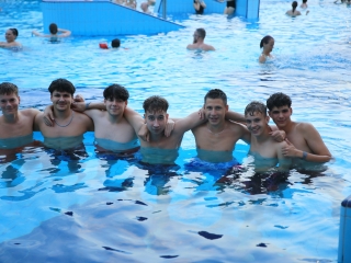 Éjszakai csobbanás az élményfürdőben 2.0 - fotó: 