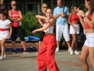 Fuss velünk, fuss értünk! (2024) - fotó: 